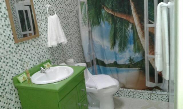 Cabinas Hukats Secret Jungle Puerto Viejo de Talamanca Exteriör bild